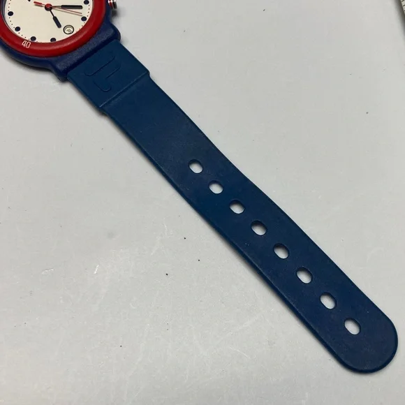 Fila vintage 95M watch, red white blue, new battery, rubber strap, date feature